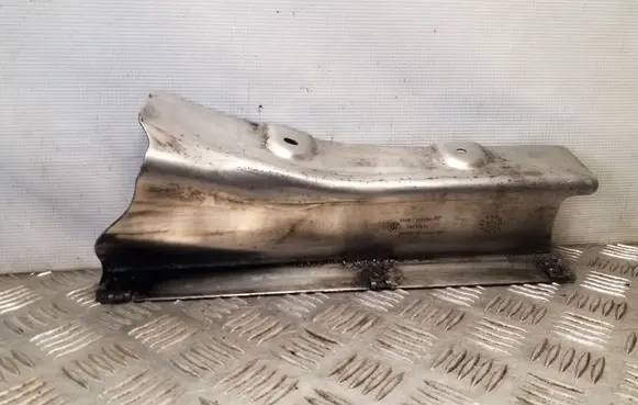 BMW 5 F10 F11 Heat shield in engine bay 7185204 5147718520407