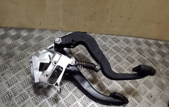 BMW X1 E84 Pedal assembly 678711 678710 35316762250
