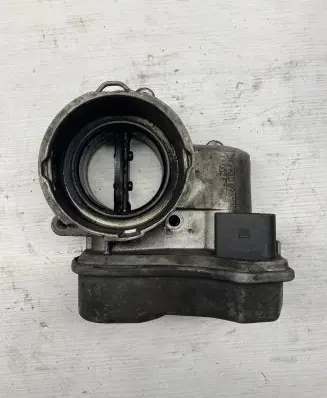 Volkswagen PASSAT B6 Throttle valve 03G128063B