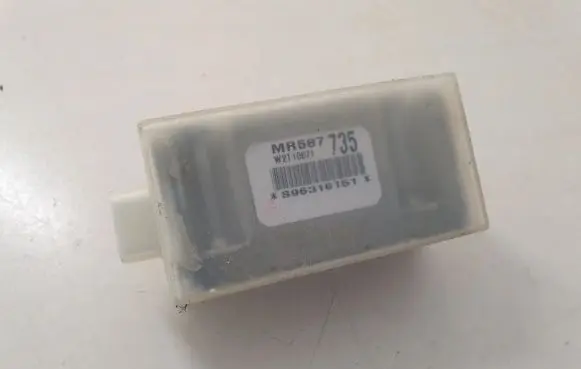 Mitsubishi Outlander Airbag deployment crash/impact sensor MR587735