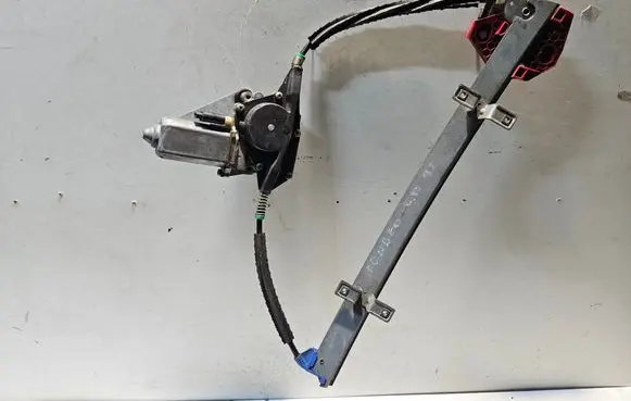 Ford Mondeo MK I Front door window regulator with motor 015001031