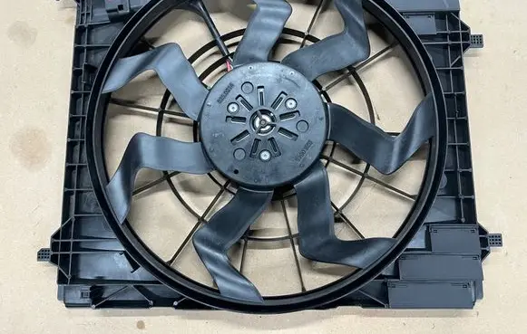 Mercedes-Benz GLE W167 Electric radiator cooling fan A1679061704
