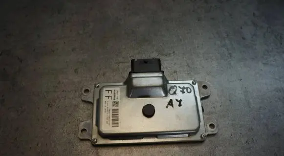 Infiniti Q70 Y51 Gearbox control unit/module EMU20-190N