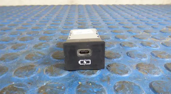 Toyota Corolla E210 E21 USB socket connector 8553260010 22325 KJ0761