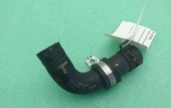 Porsche Panamera (970) Engine coolant pipe/hose 123272