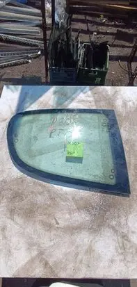 Peugeot 206 Rear door window glass 1212123