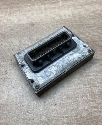 Chrysler Voyager Fuse module 04727079AC