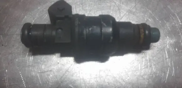 Audi A6 S6 C5 4B Fuel injector 058133551 280150447
