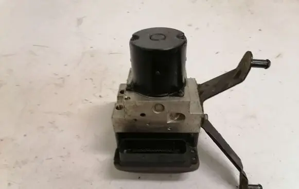 BMW 5 E60 E61 ABS Pump 6780647