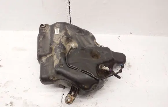 Audi A6 Allroad C7 AdBlue liquid reservoir 4G0131877K 4077801AE 0016072F