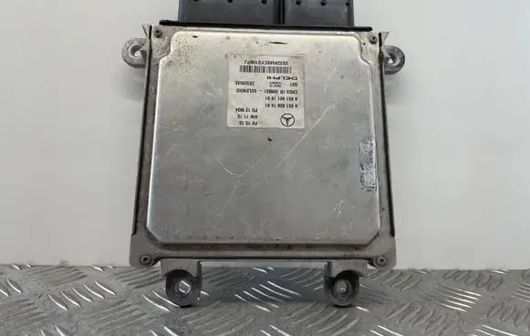 Mercedes-Benz C W204 Engine control unit/module A6519007401 A6519011801