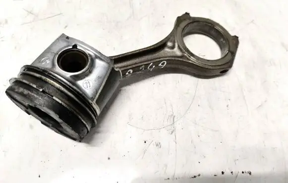 Audi A4 S4 B6 8E 8H Piston with connecting rod 059j