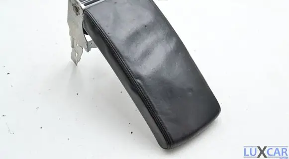 Volkswagen PASSAT B7 Armrest 