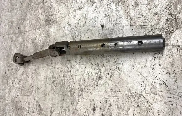 Audi A3 S3 8L Steering wheel axle