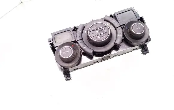 Peugeot RCZ Climate control unit 96718462XT