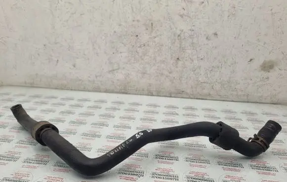 Volkswagen Touareg I Engine coolant pipe/hose