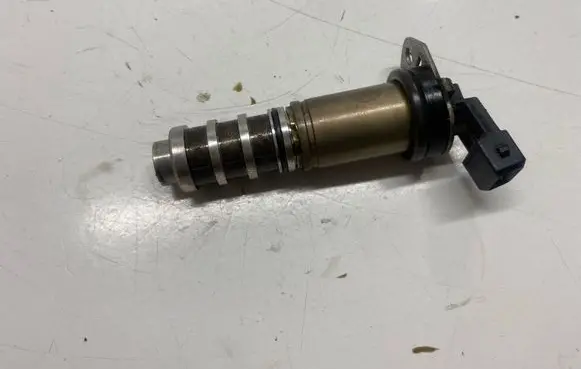 BMW 3 E92 E93 Camshaft vanos timing valve 1136