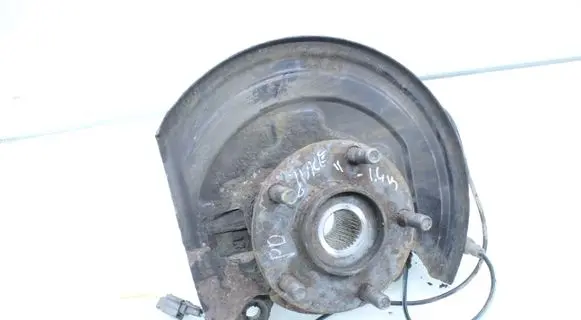 Nissan Juke I F15 Front wheel hub