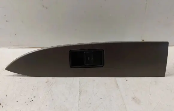 Toyota Avensis T270 Electric window control switch 7427205040 8481005070
