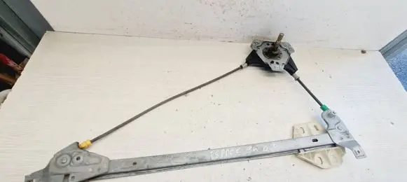 Rear door manual window regulator