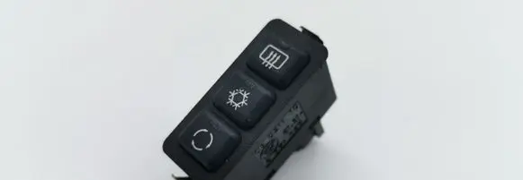 BMW 3 E36 Windscreen/window heater switch 8371020 61318371020 03051110