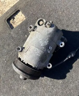 Ford C-MAX I Air conditioning (A/C) compressor (pump) 