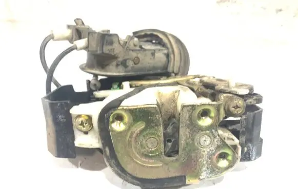 Mitsubishi Colt Rear door lock