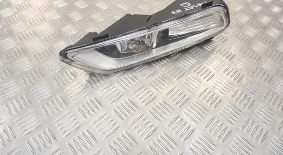 Volkswagen PASSAT B7 Front fog light 3AA941661E