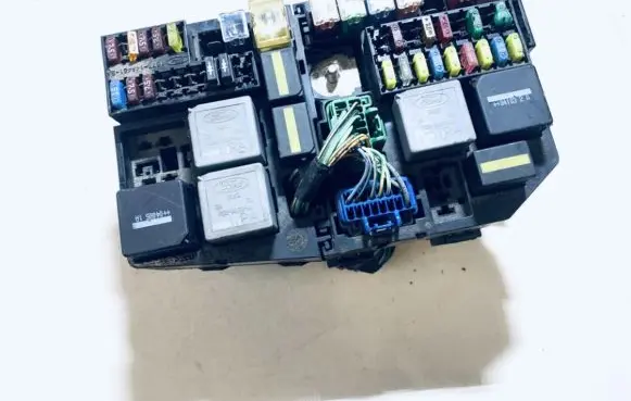 Ford Mondeo Mk III Fuse box set 1s7t14a142aa 1s7t-14a142-aa