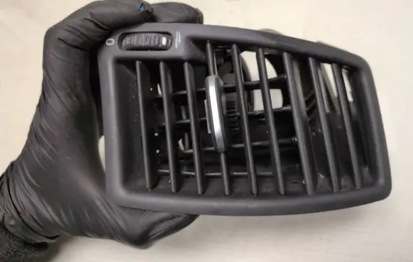 Volvo XC90 Dashboard side air vent grill/cover trim 3409399