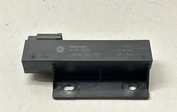 Chrysler Pacifica Keyless (KESSY) go control unit/module P68068148AA