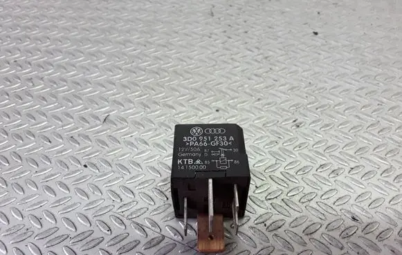 Volkswagen PASSAT B5 Other relay 3D0951253A 433