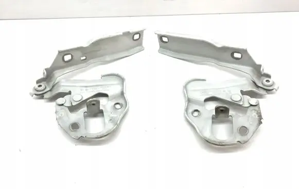 Audi Q8 Tailgate/trunk/boot hinge 4M8823302B