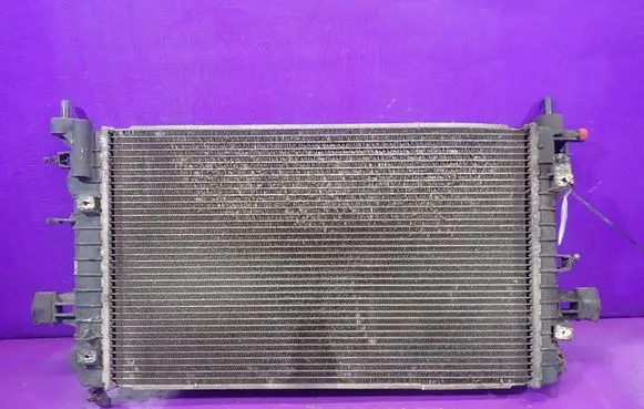 Opel Astra H Coolant radiator 