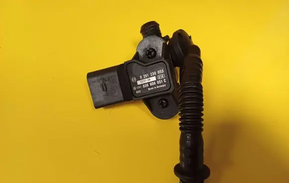 Audi A4 S4 B6 8E 8H Air pressure sensor 0261230053 036906051C