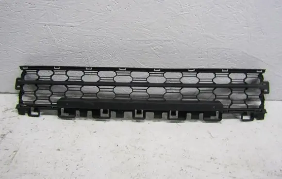 Skoda Octavia Mk4 Front bumper lower grill 5E3853677