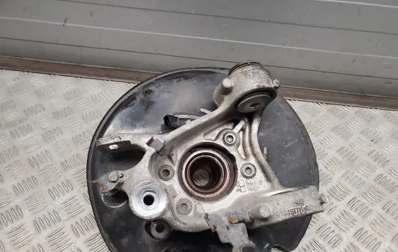 Audi A8 S8 D4 4H Rear wheel hub 4H0505432D