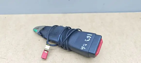 Mercedes-Benz ML W163 Rear seatbelt buckle 