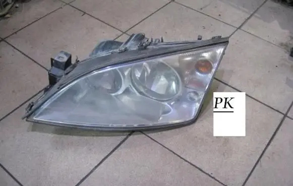 Ford Mondeo Mk III Headlight/headlamp 1S7113006