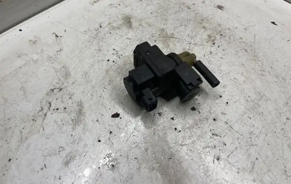 Renault Trafic II (X83) Turbo solenoid valve 820048627011520