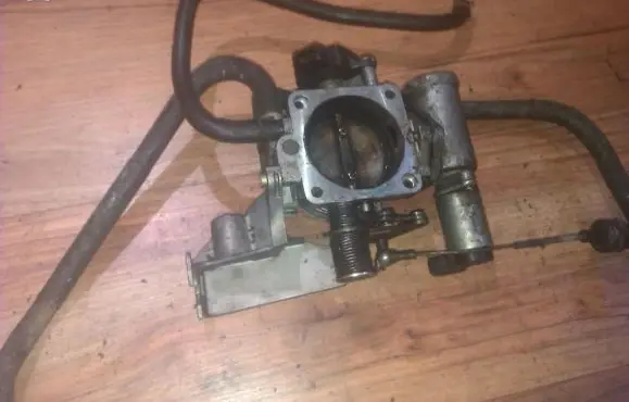 Opel Vectra B Throttle valve 