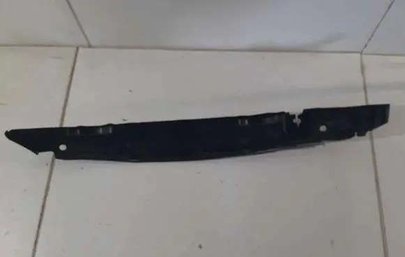 Nissan Leaf II (ZE1) Fender end trim 638215SH1A