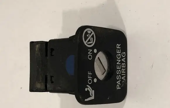 Toyota Verso Passenger airbag on/off switch 1672097