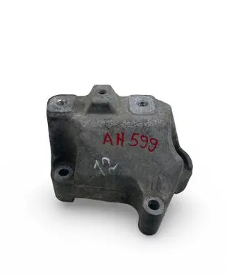Volkswagen Golf VII Gearbox mount 
