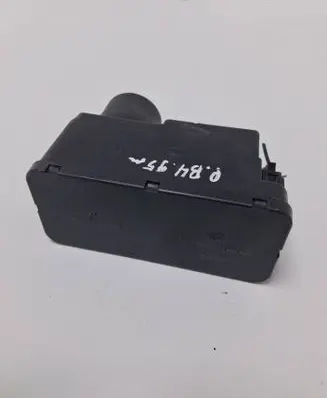 Volkswagen Golf IV Central locking vacuum pump 1H0962257G