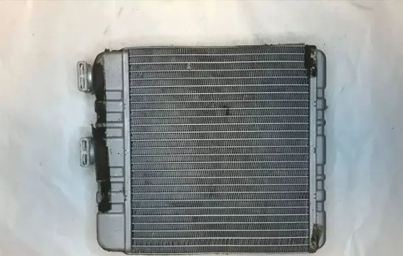 Opel Zafira A Coolant radiator 37006321