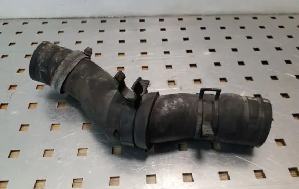 Toyota RAV 4 (XA20) Engine coolant pipe/hose