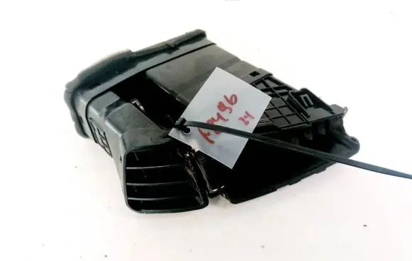 KIA Ceed Dash center air vent grill 974201H000 97420-1H000