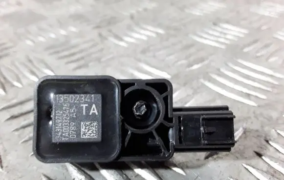 Opel Insignia A Airbag deployment crash/impact sensor 13502341