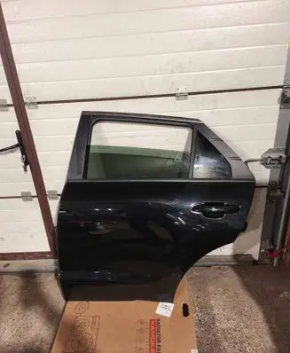 KIA Niro Rear door